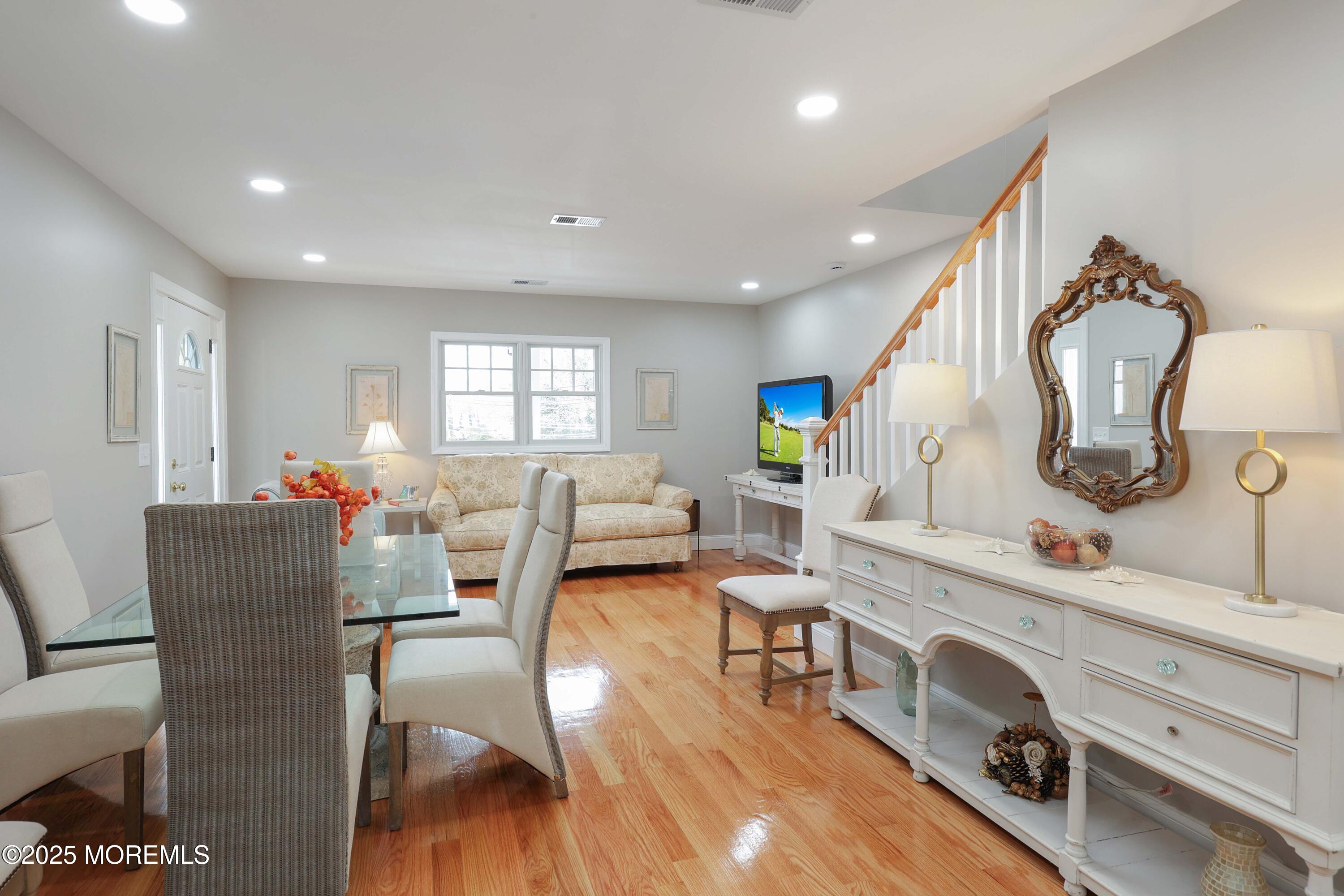 1902 Stratford Image 5