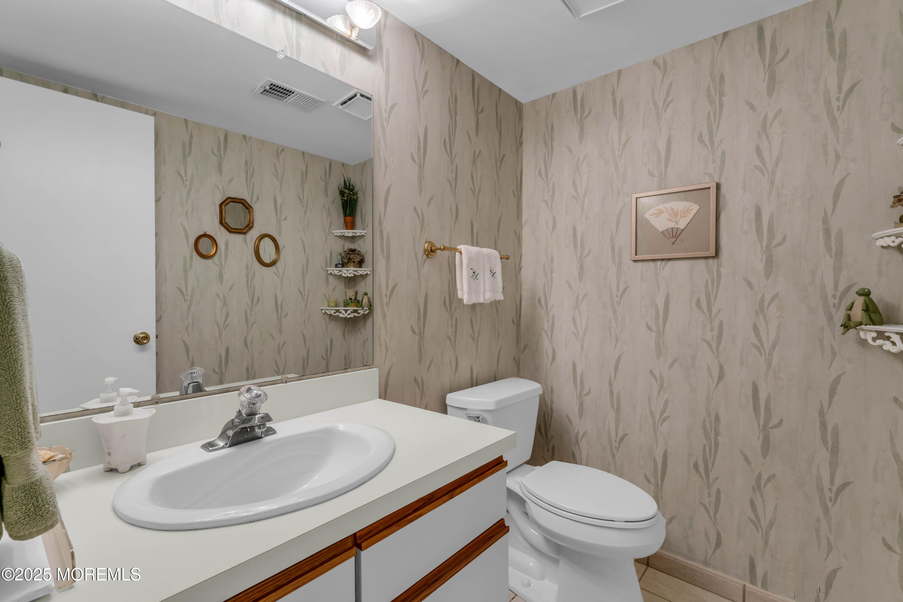 55 Cotswold Circle, Ocean Twp, NJ, 07712 image 8