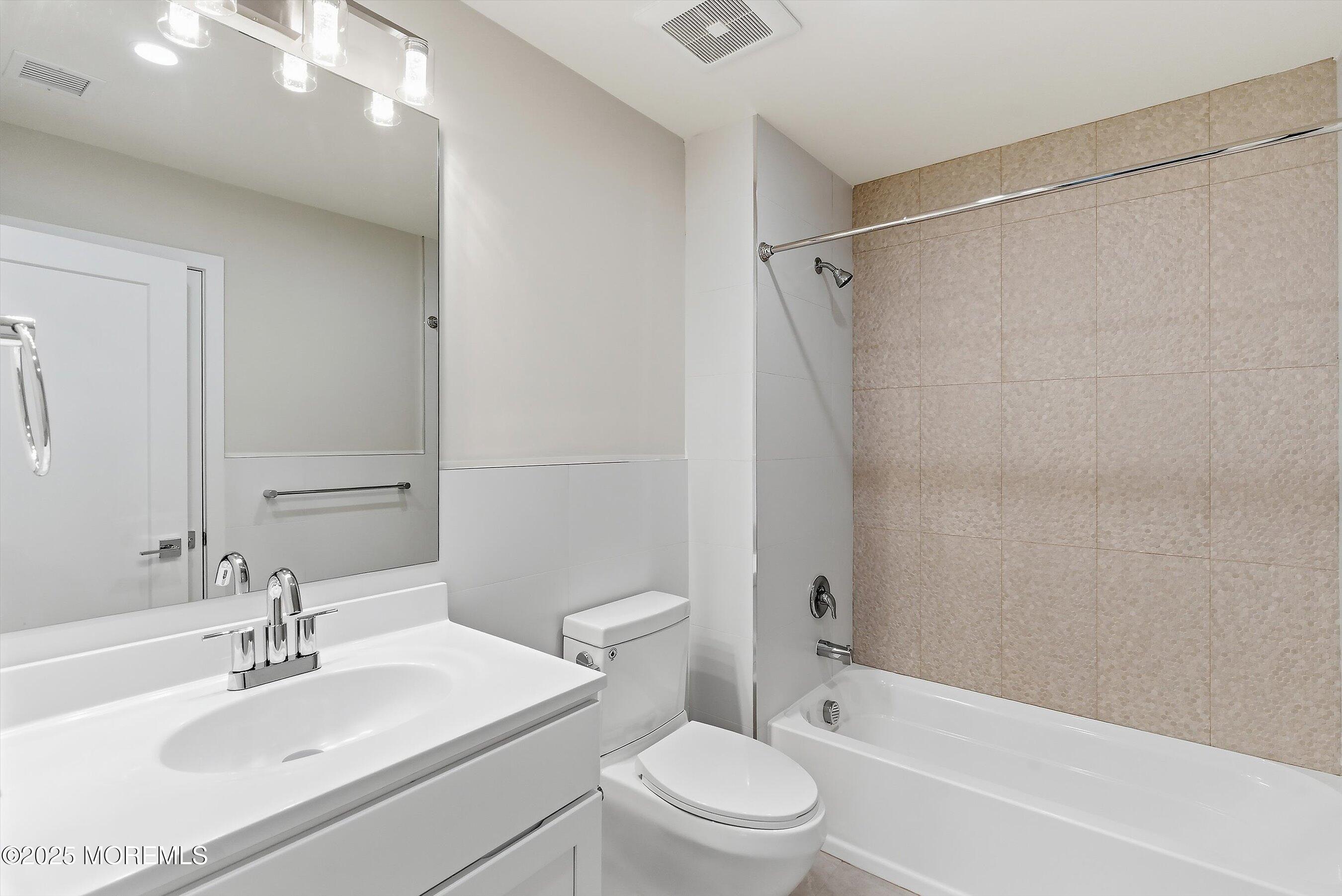 14 Blue River Way, Lakewood, NJ, 08701 image 37