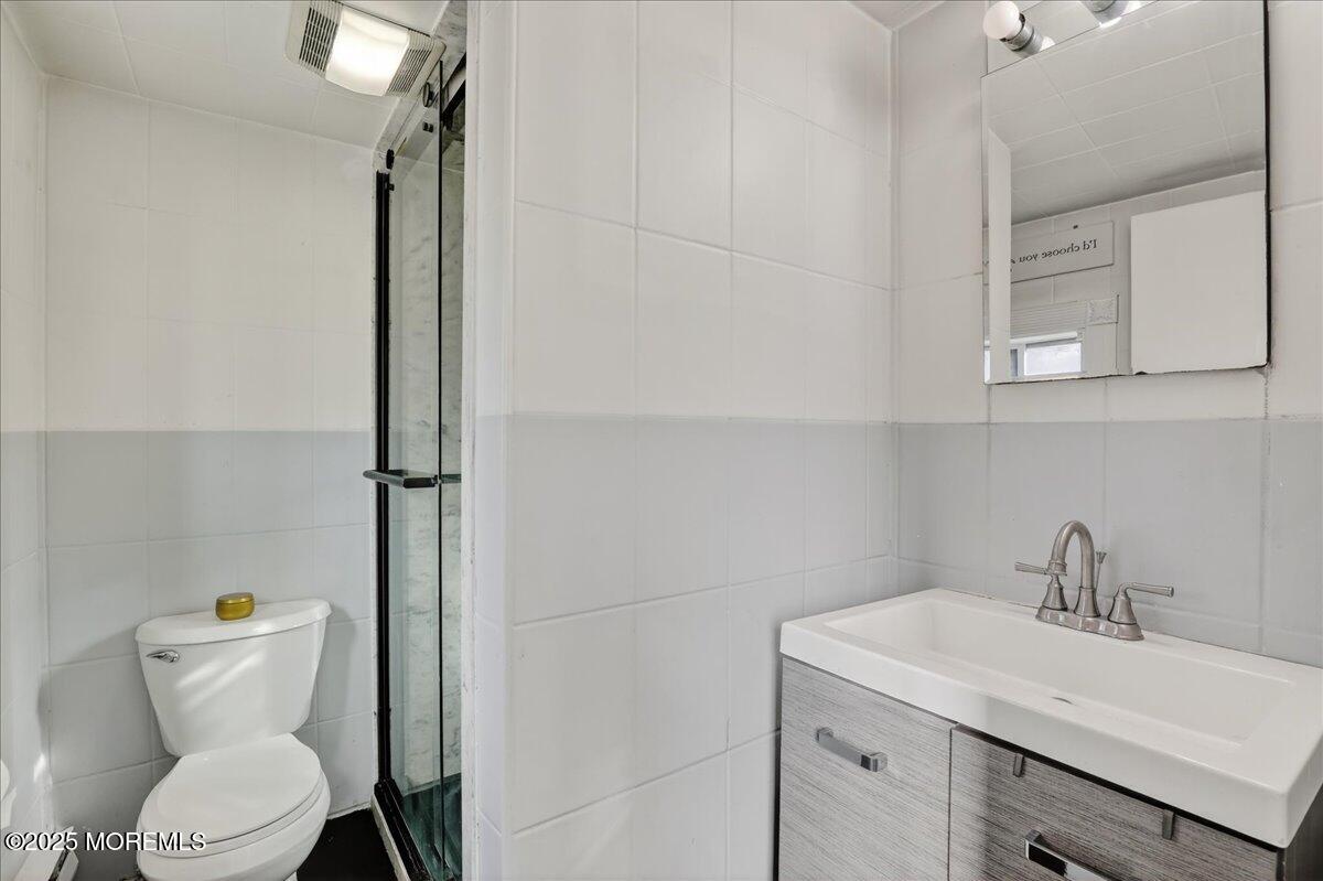 52 Manalapan Avenue, Freehold, NJ, 07728 image 16