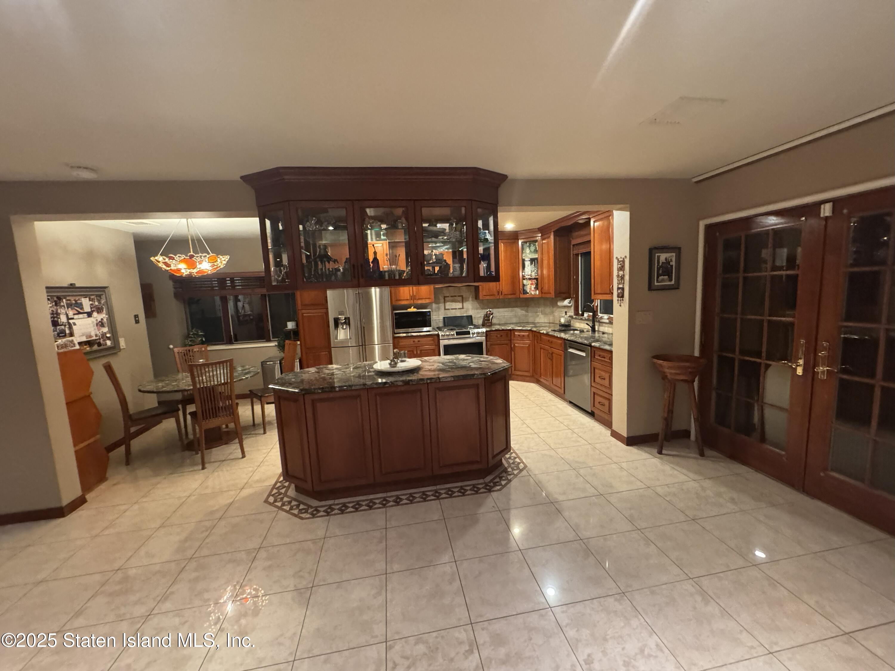 47 Vista Avenue Image 3