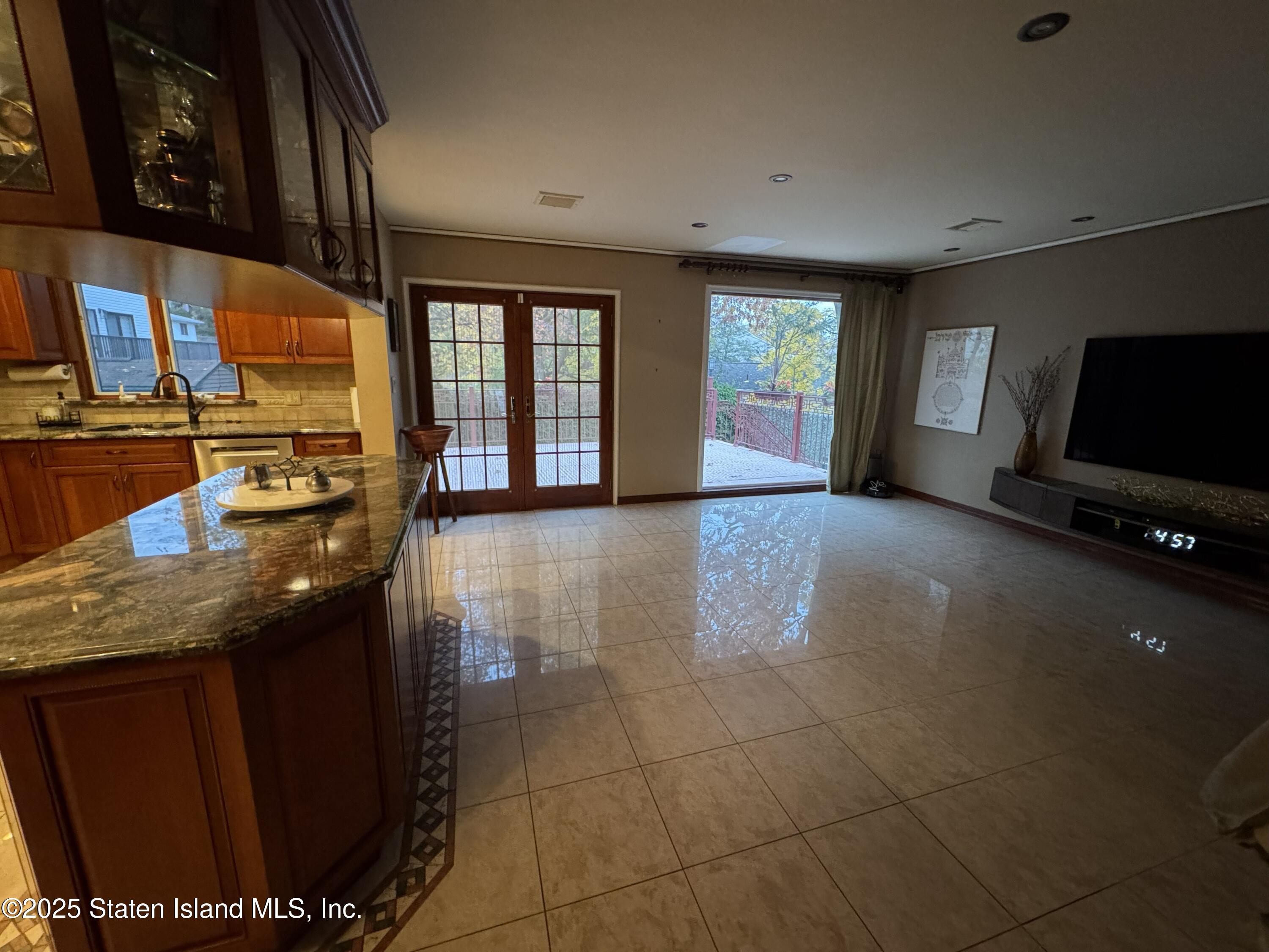 47 Vista Avenue Image 5