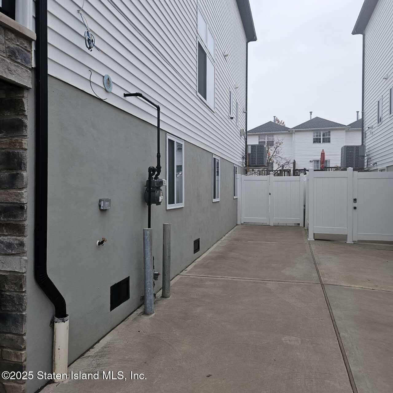 74 Appleby Avenue Image 3