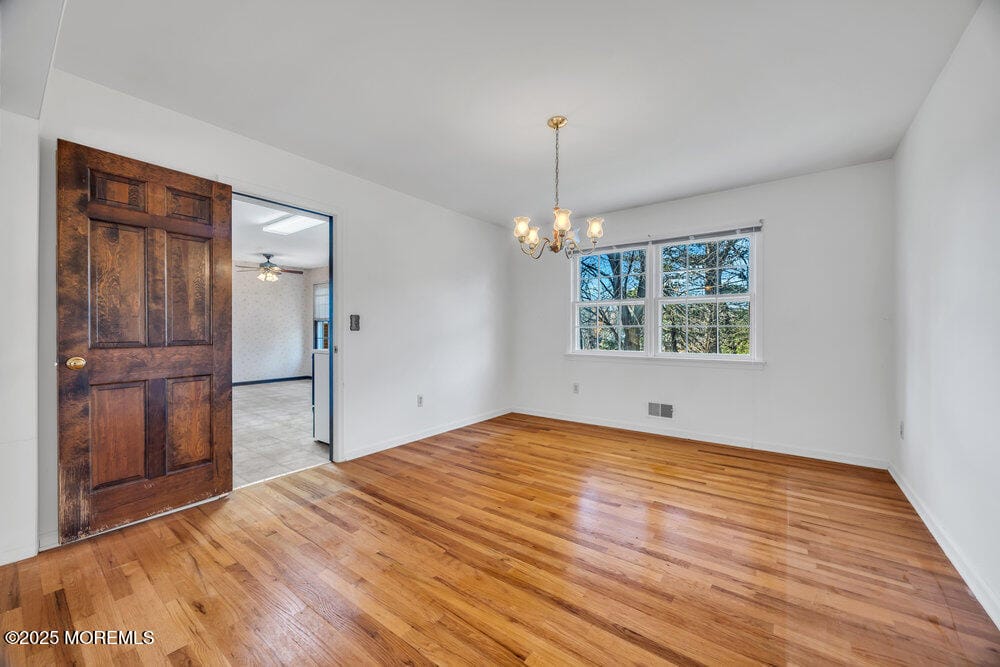 185 Ballantine Road Image 3