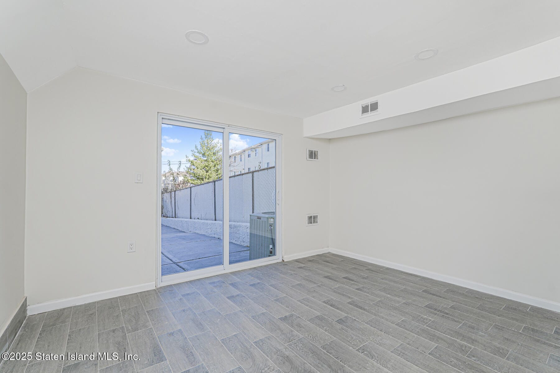 23 Kansas Avenue, Staten Island, NY, 10305 image 19