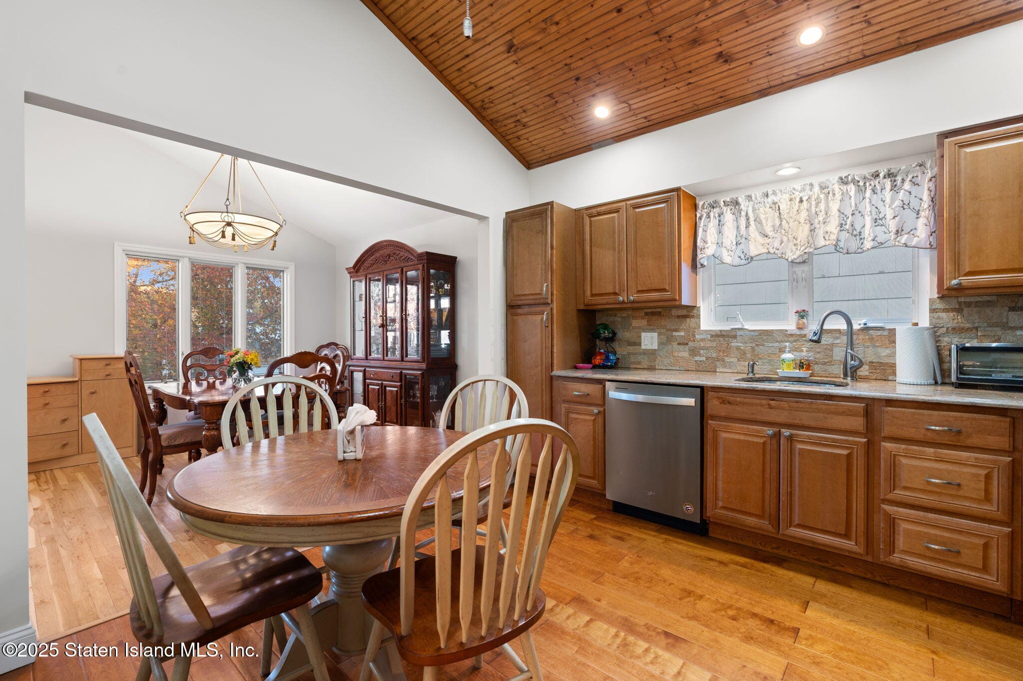 20 Helene Court, Staten Island, NY, 10309 image 6