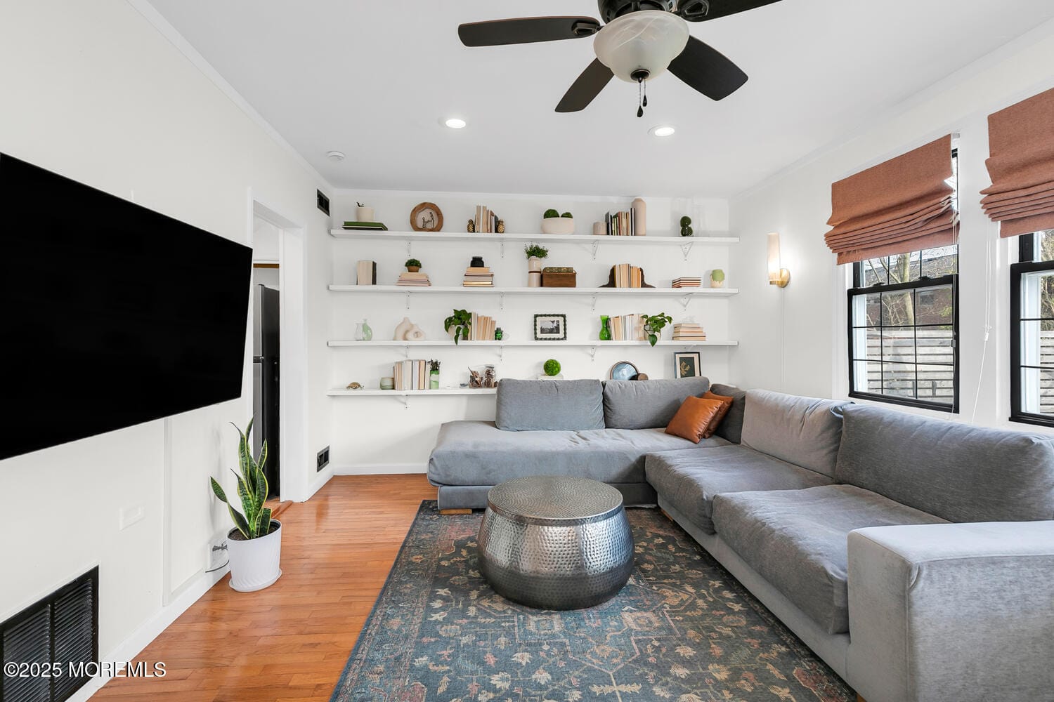 20 Barker Avenue Image 4