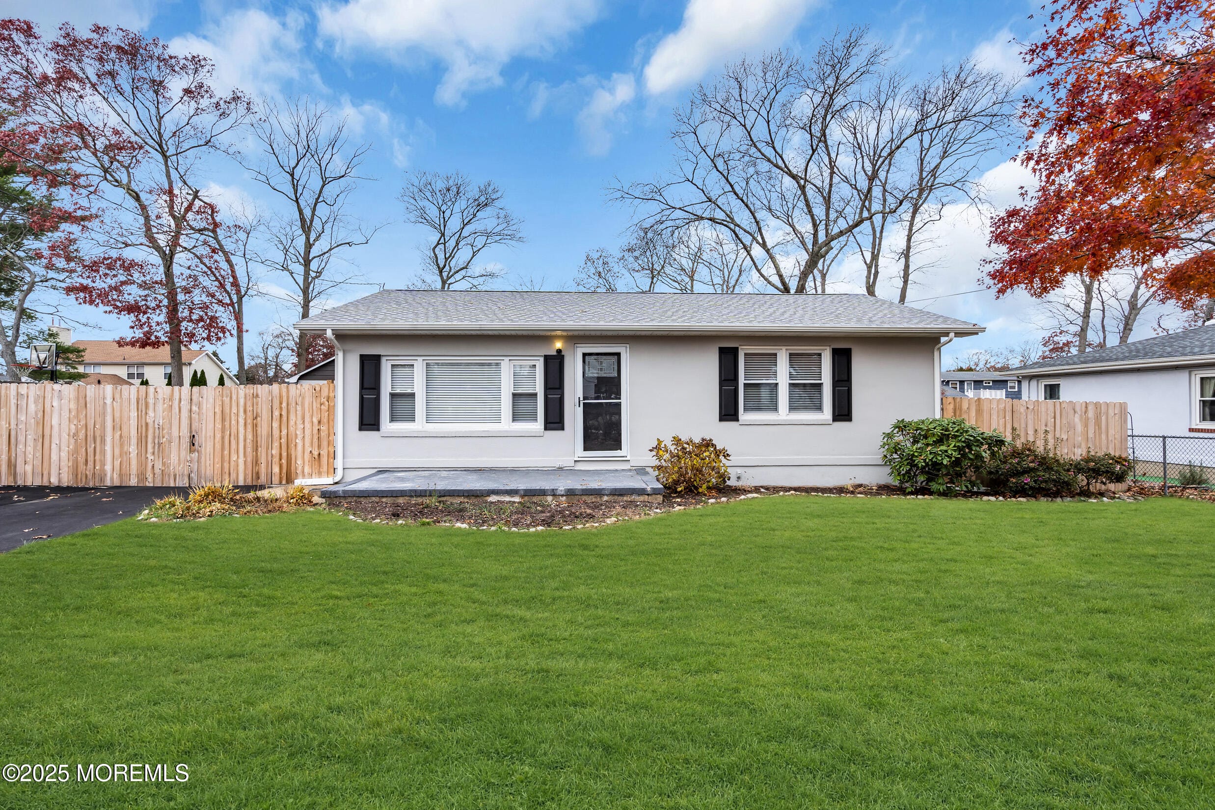 918 Briar Avenue Image 2