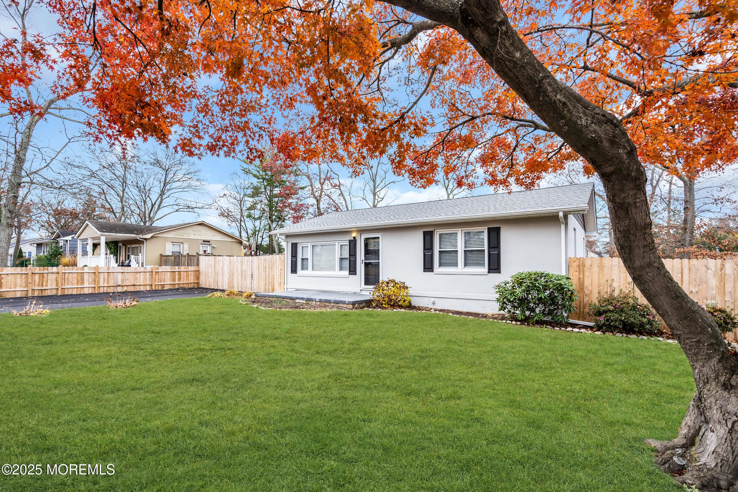 918 Briar Avenue Image 4