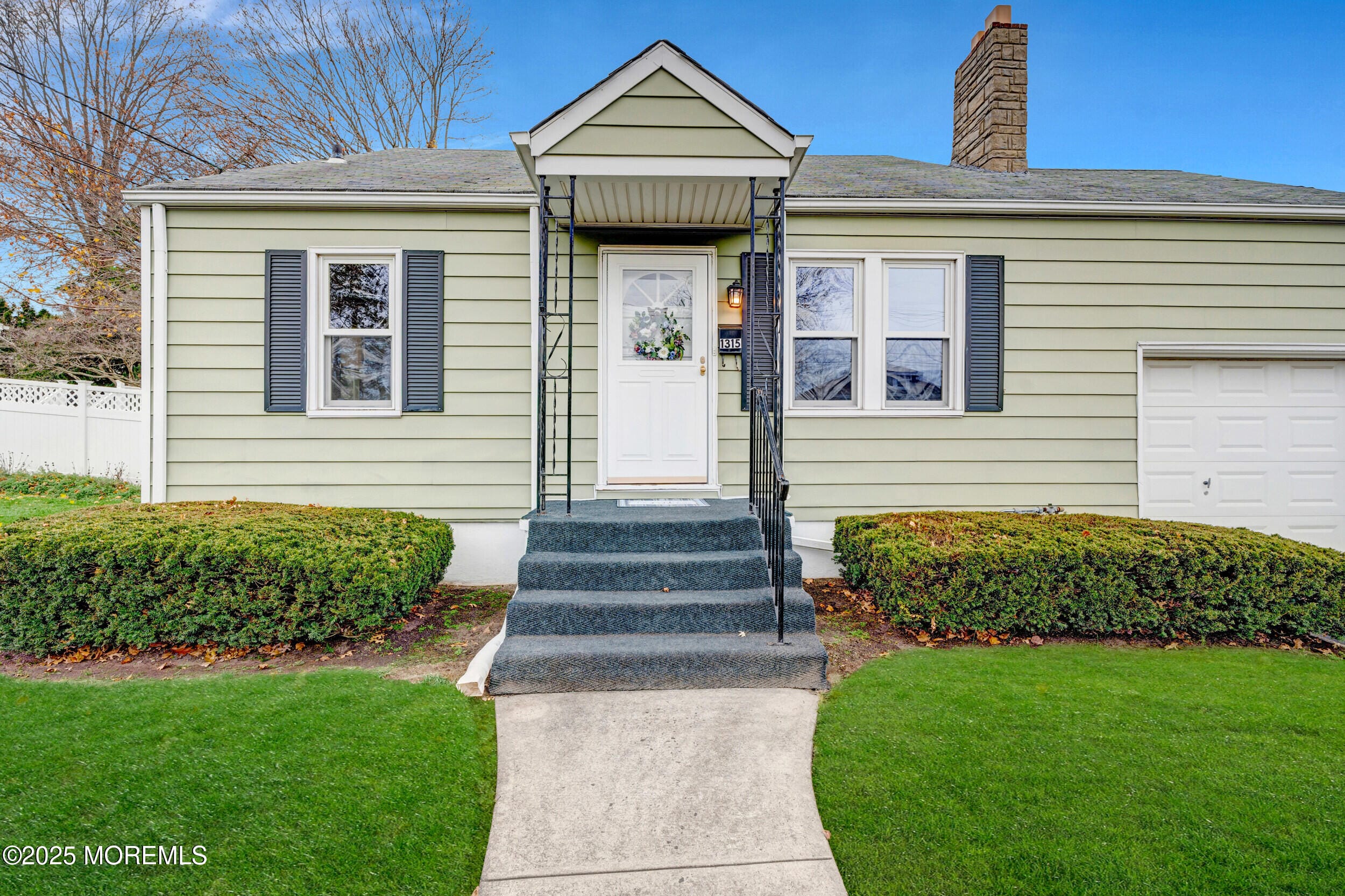 1315 Chestnut Avenue Image 3