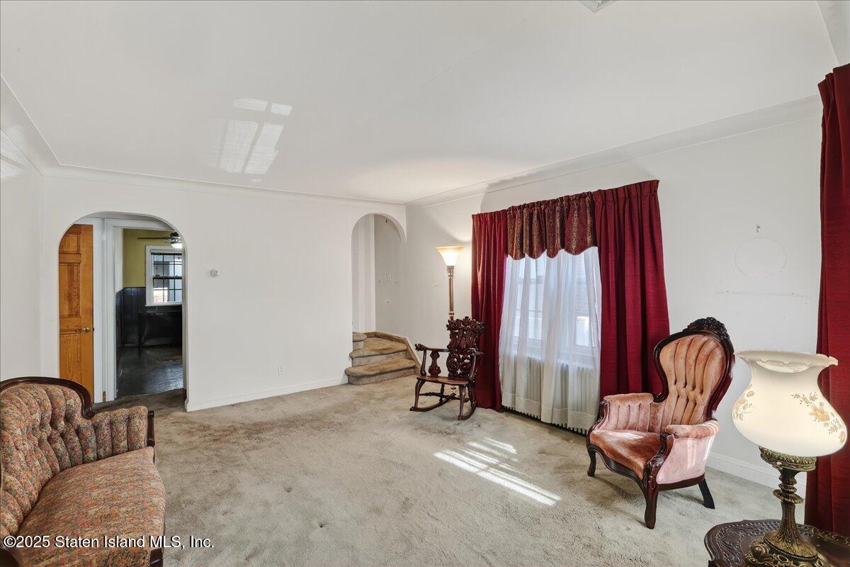 35 Crowell Avenue Image 5