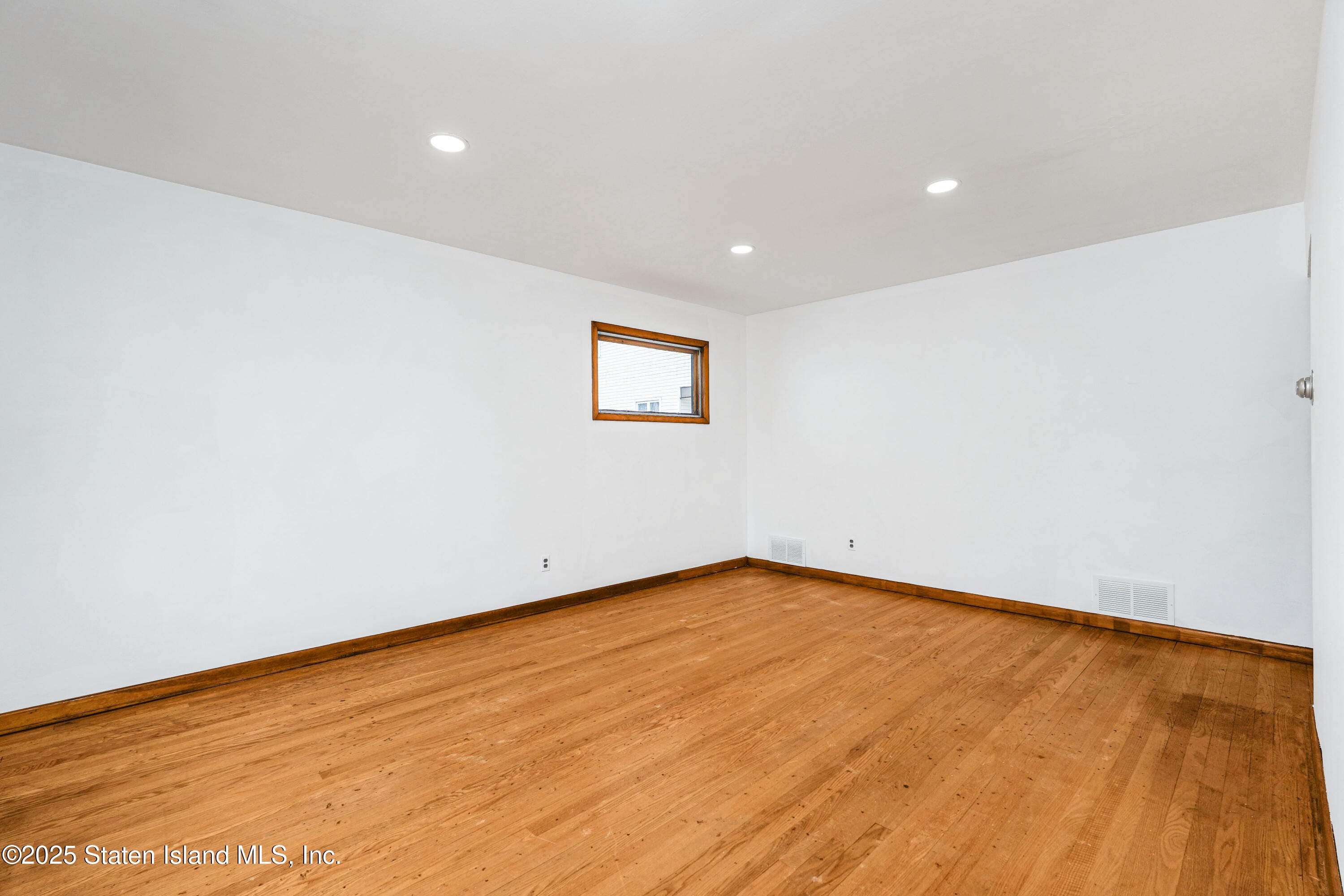 108 Adams Avenue Image 5