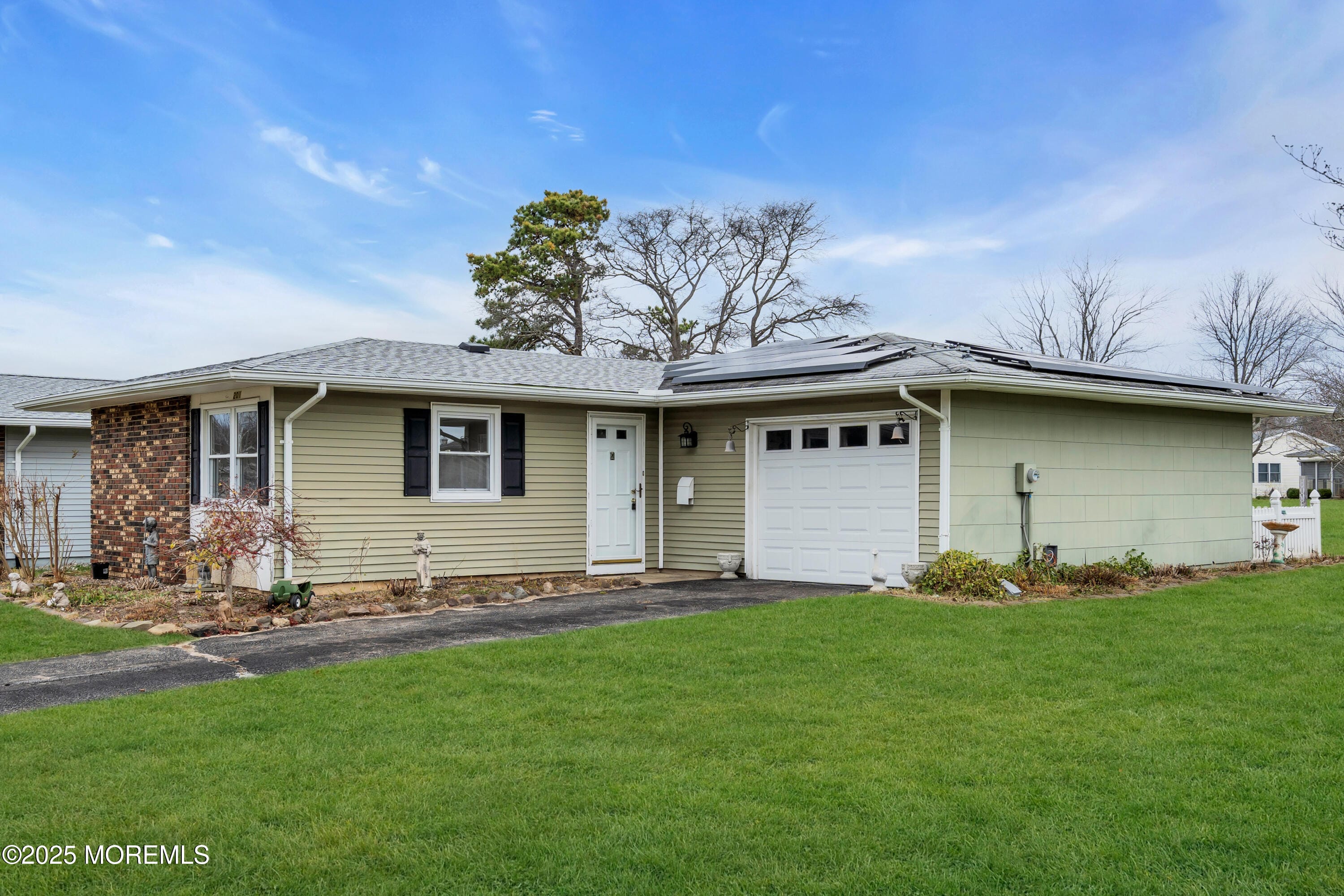 201 Blake Circle Image 2