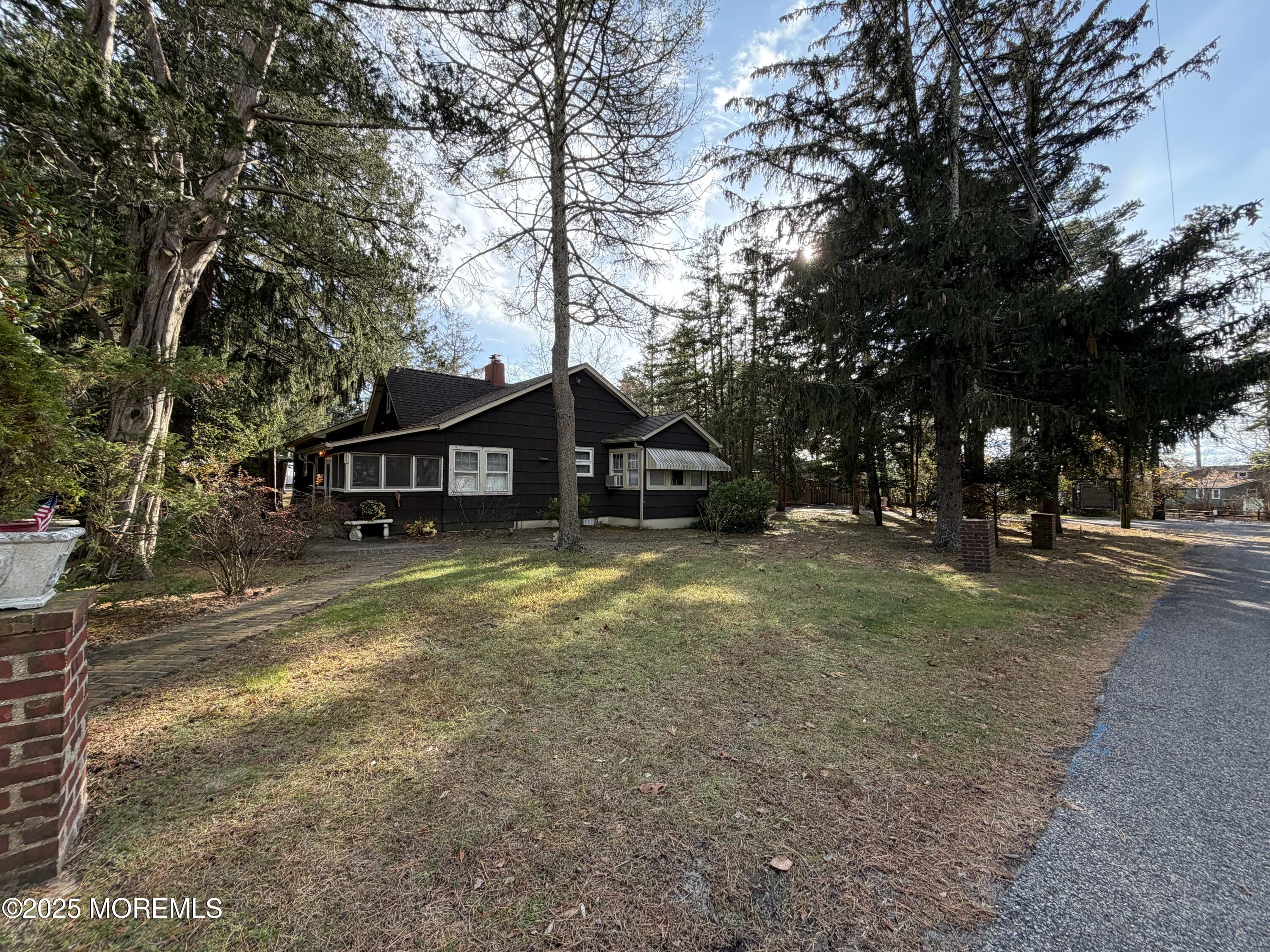 353 Arrowhead Drive Image 2