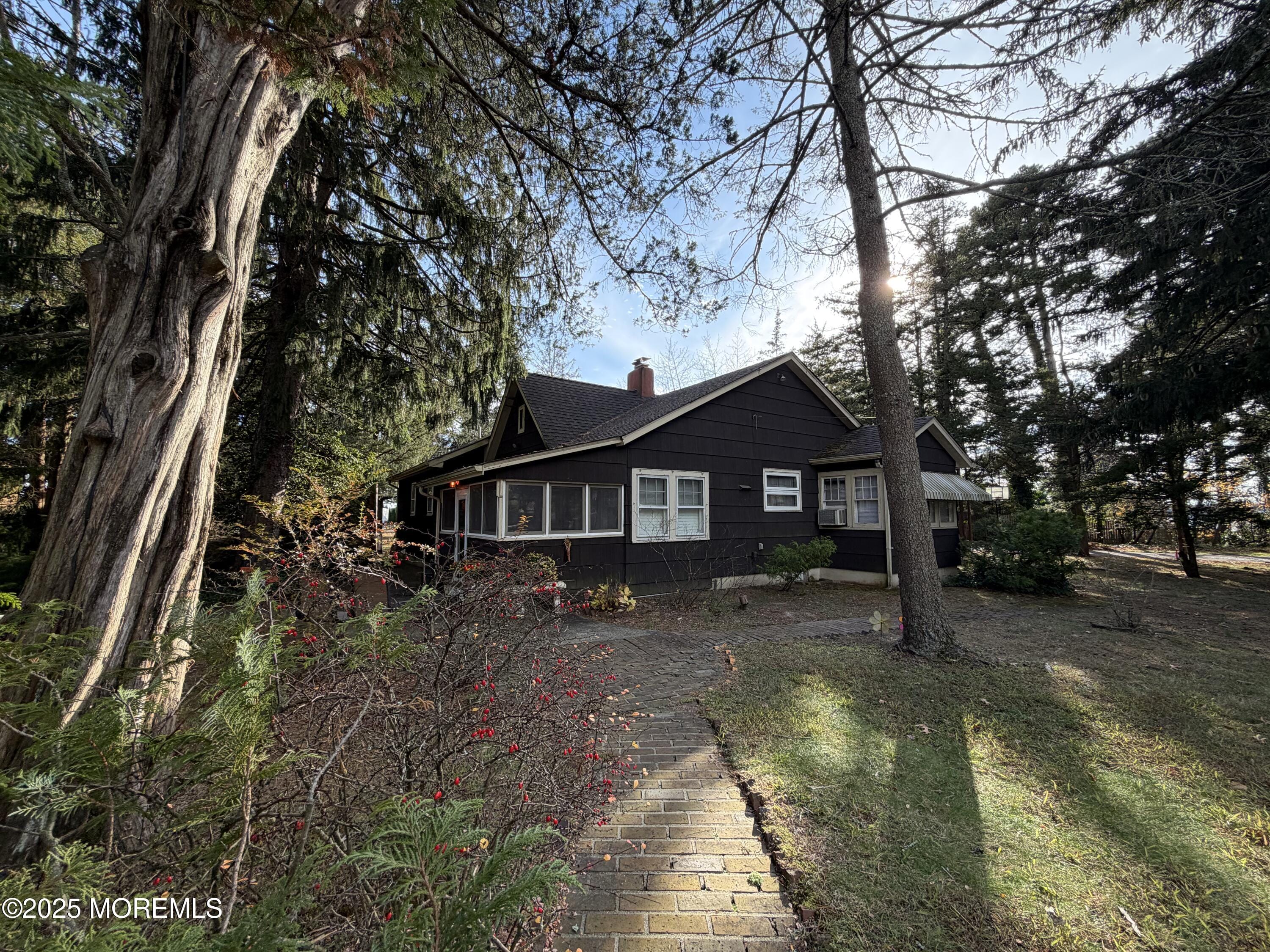 353 Arrowhead Drive Image 3