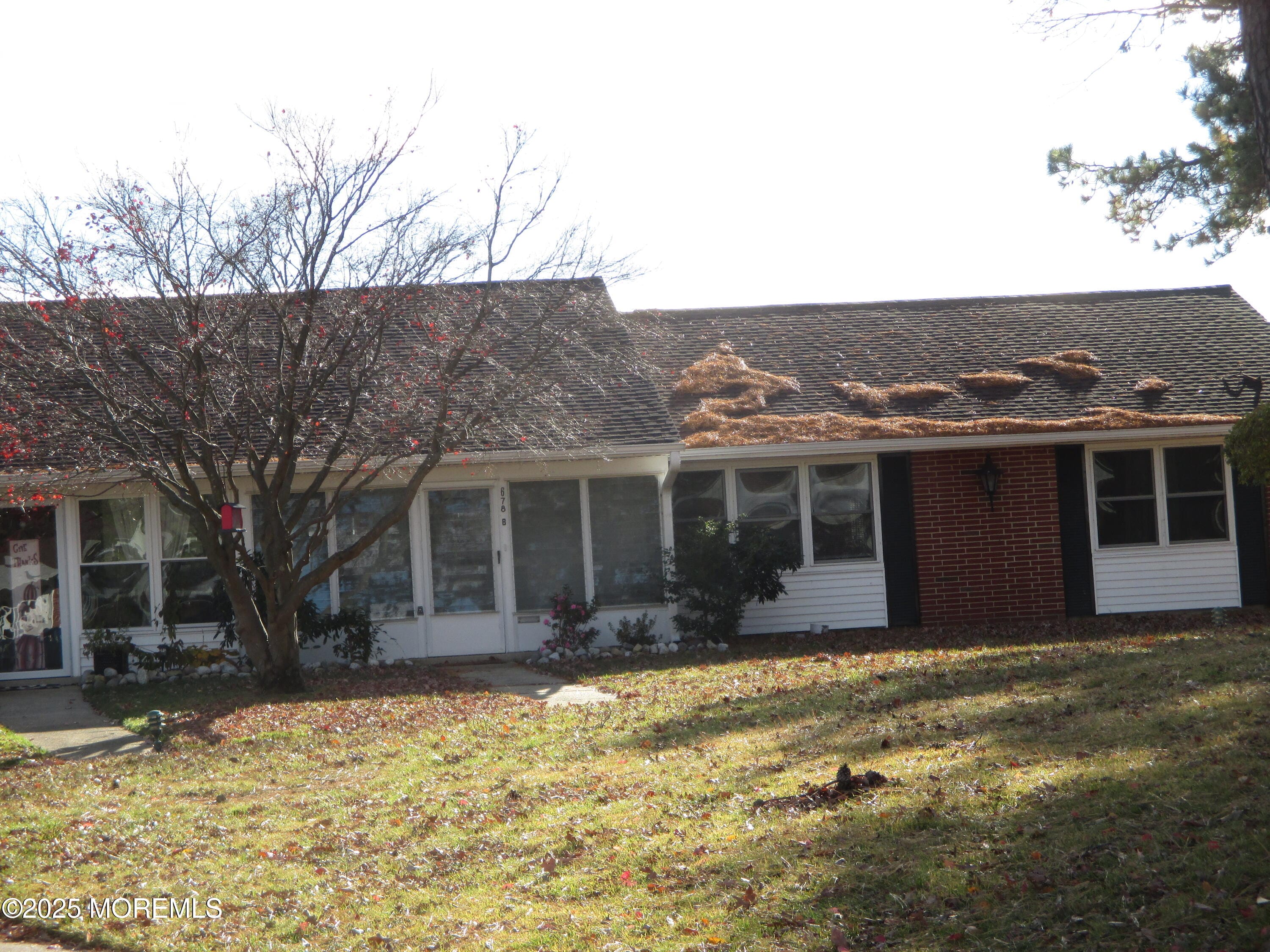 678 New Castle Court B Image 2