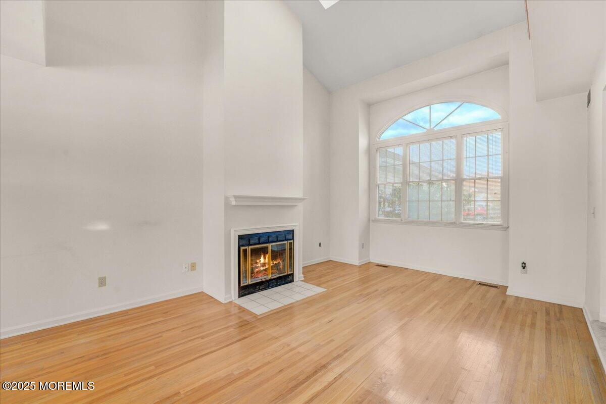 10 Kerri Lane 602 Image 3