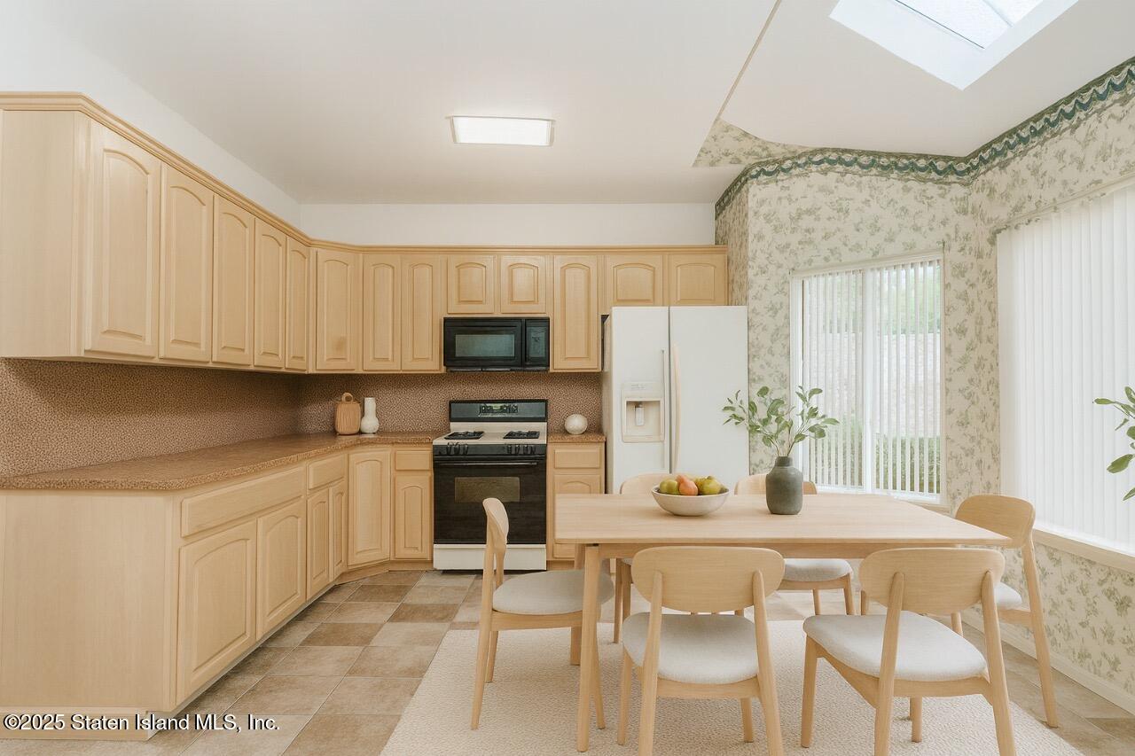 41 Wolcott Avenue Image 5