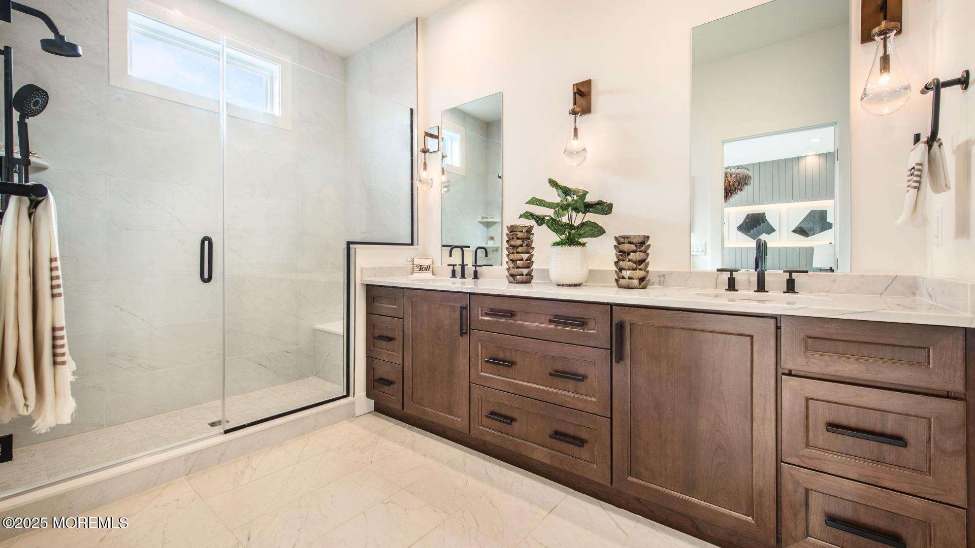 6 Waller Drive Image 5