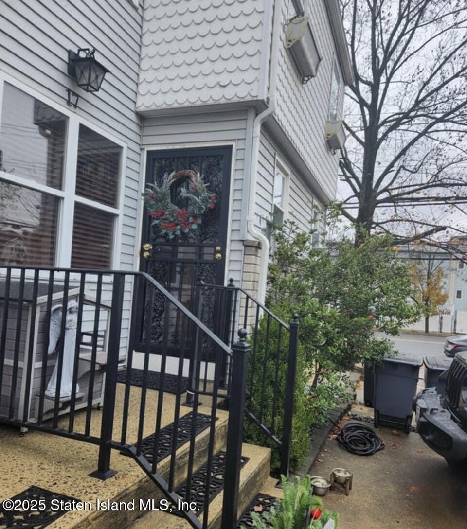 17 Lorraine Loop, Staten Island, NY, 10309