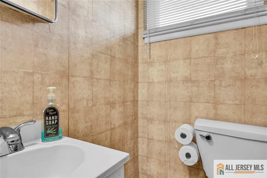 85 Whitman Street, Carteret, NJ, 07008 image 19