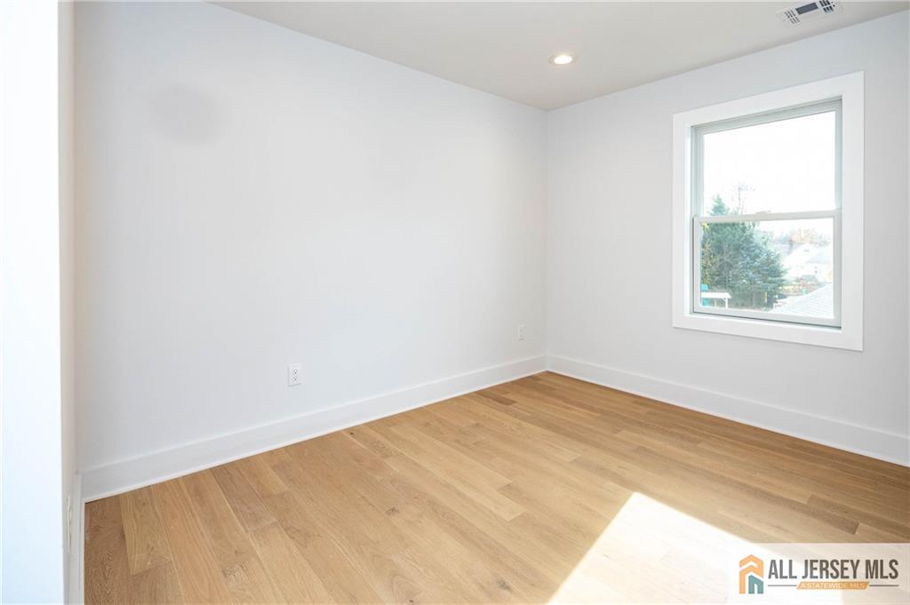 39 Lowell Street, Iselin, NJ, 08830 image 22