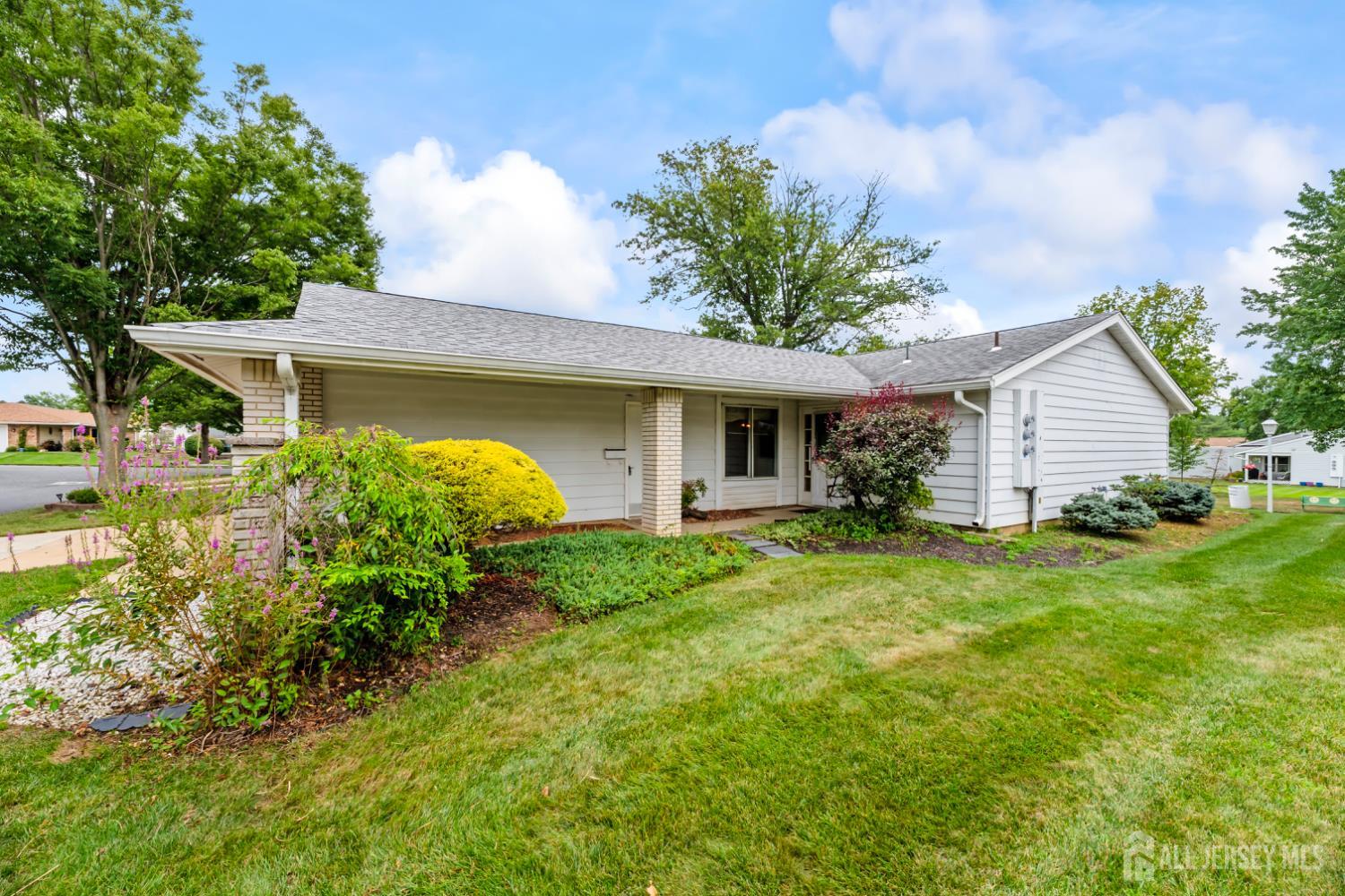 166 Laurel Plaza 166c, Monroe, NJ, 08831