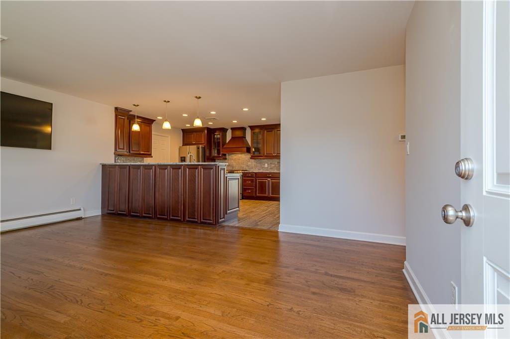 400 Whittier Avenue Image 2