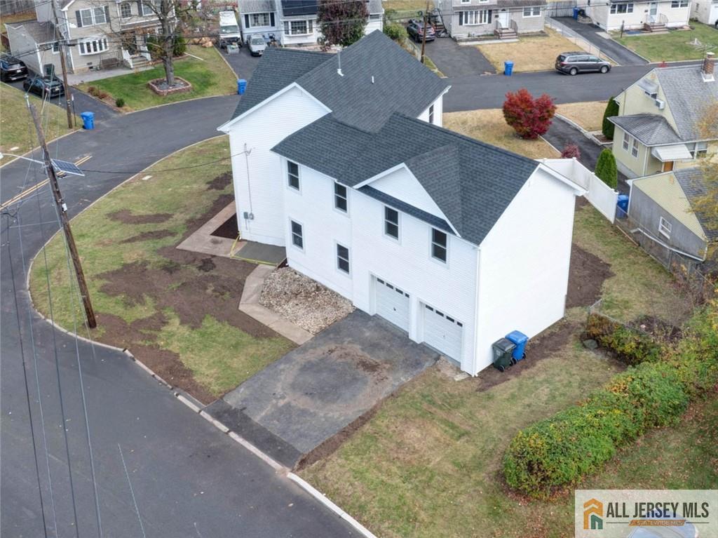 39 Lowell Street Image 4