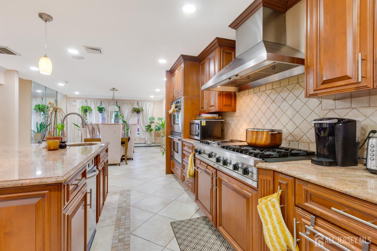 6 Milton Avenue, East Brunswick, NJ, 08816 image 34