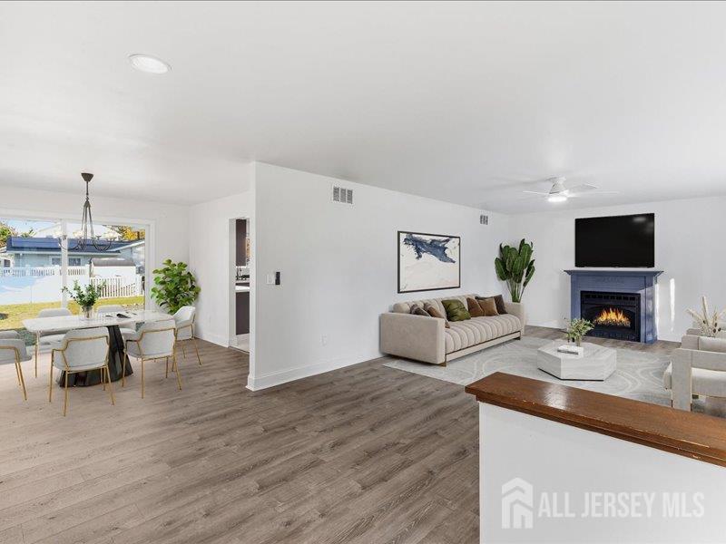 551 Rosewood Drive 551 R Image 5