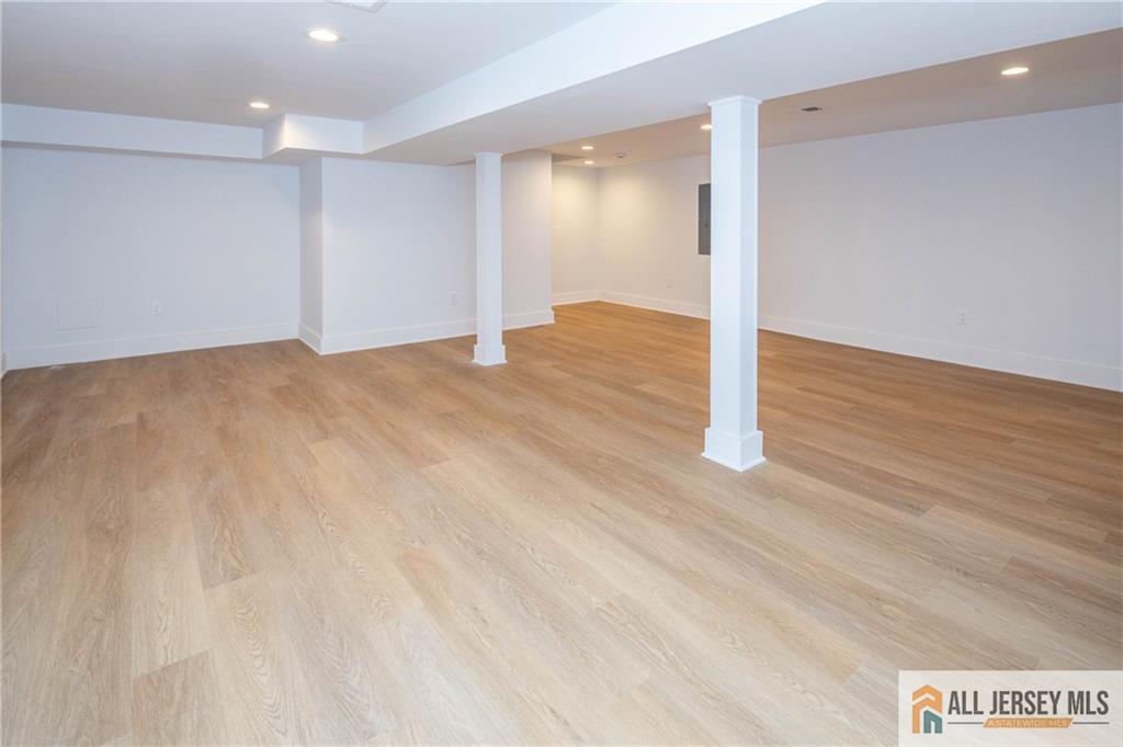 39 Lowell Street, Iselin, NJ, 08830 image 27