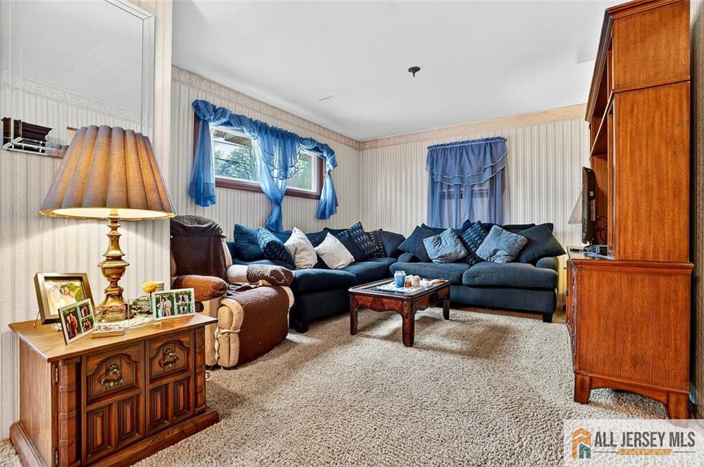 84 S Inman Avenue Image 3