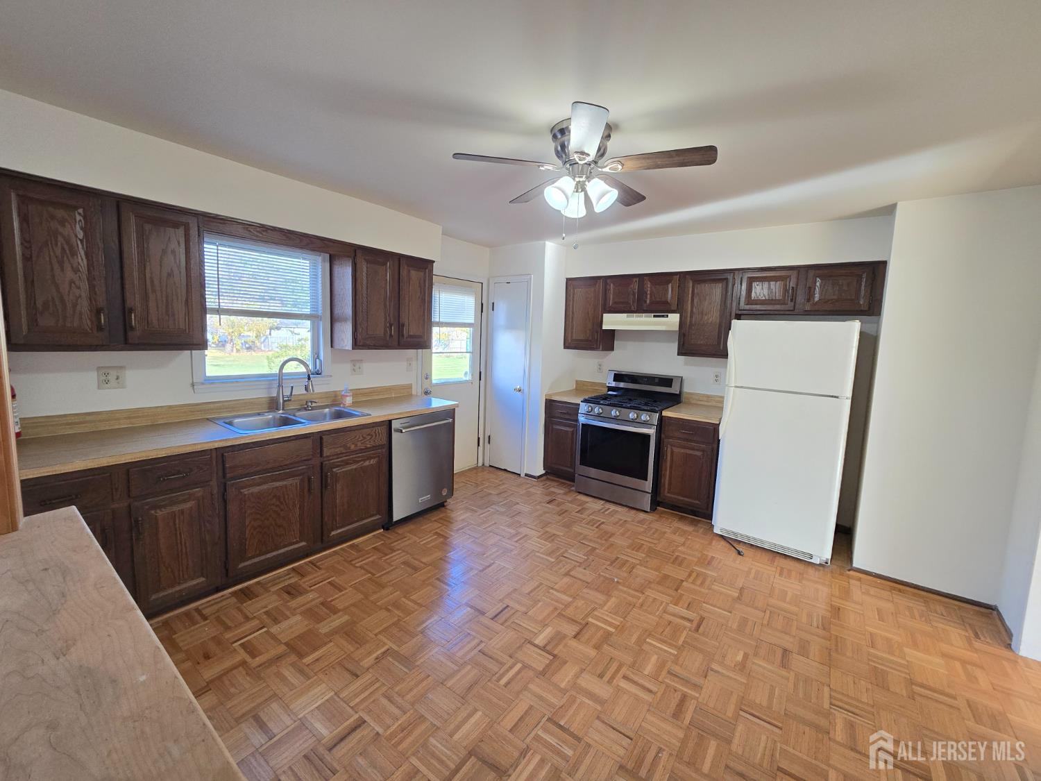 975-A & B Bergen Avenue, North Brunswick, NJ, 08902 image 9