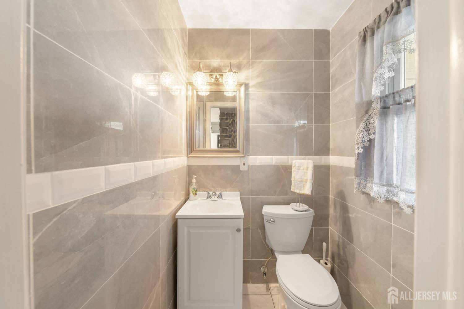 1015 Rudyard Drive Image 4