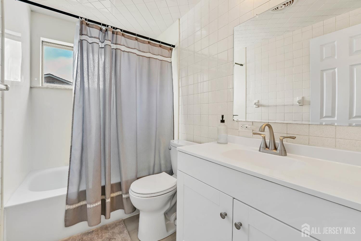 99 Cameo Place, Colonia, NJ, 07067 image 15