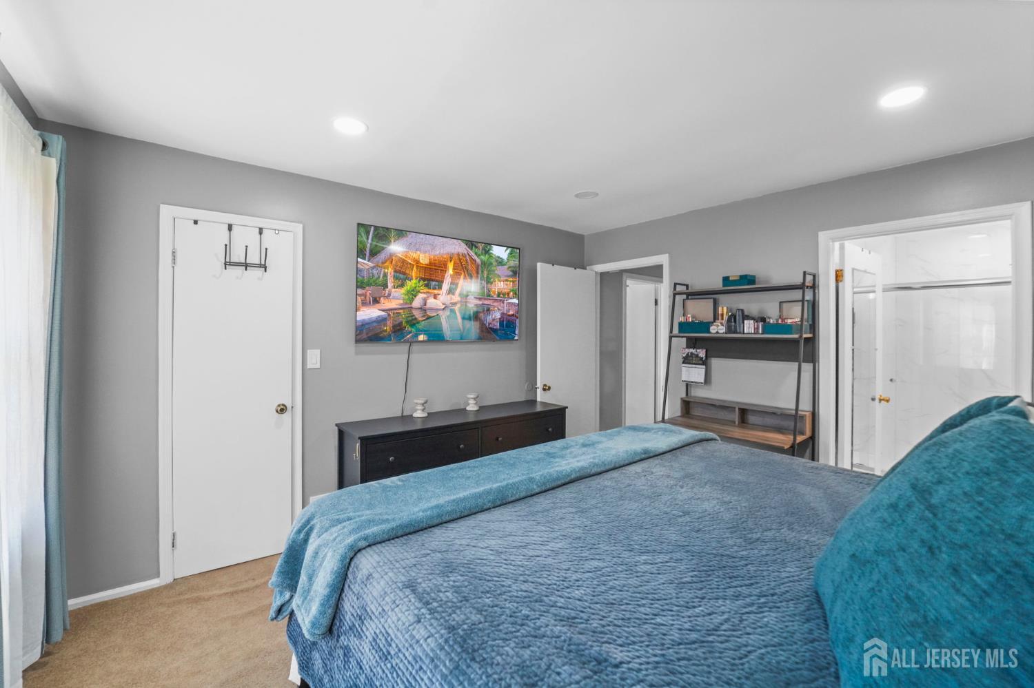 279 Hatfield Lane, East Brunswick, NJ, 08816 image 7