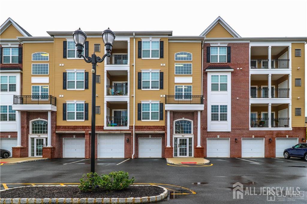 524 Doral Court Image 2