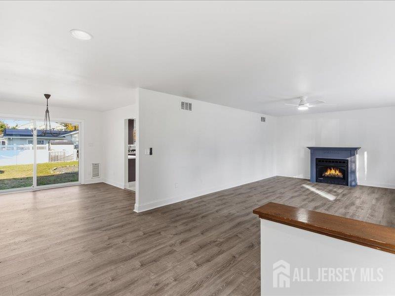 551 Rosewood Drive 551 R Image 4