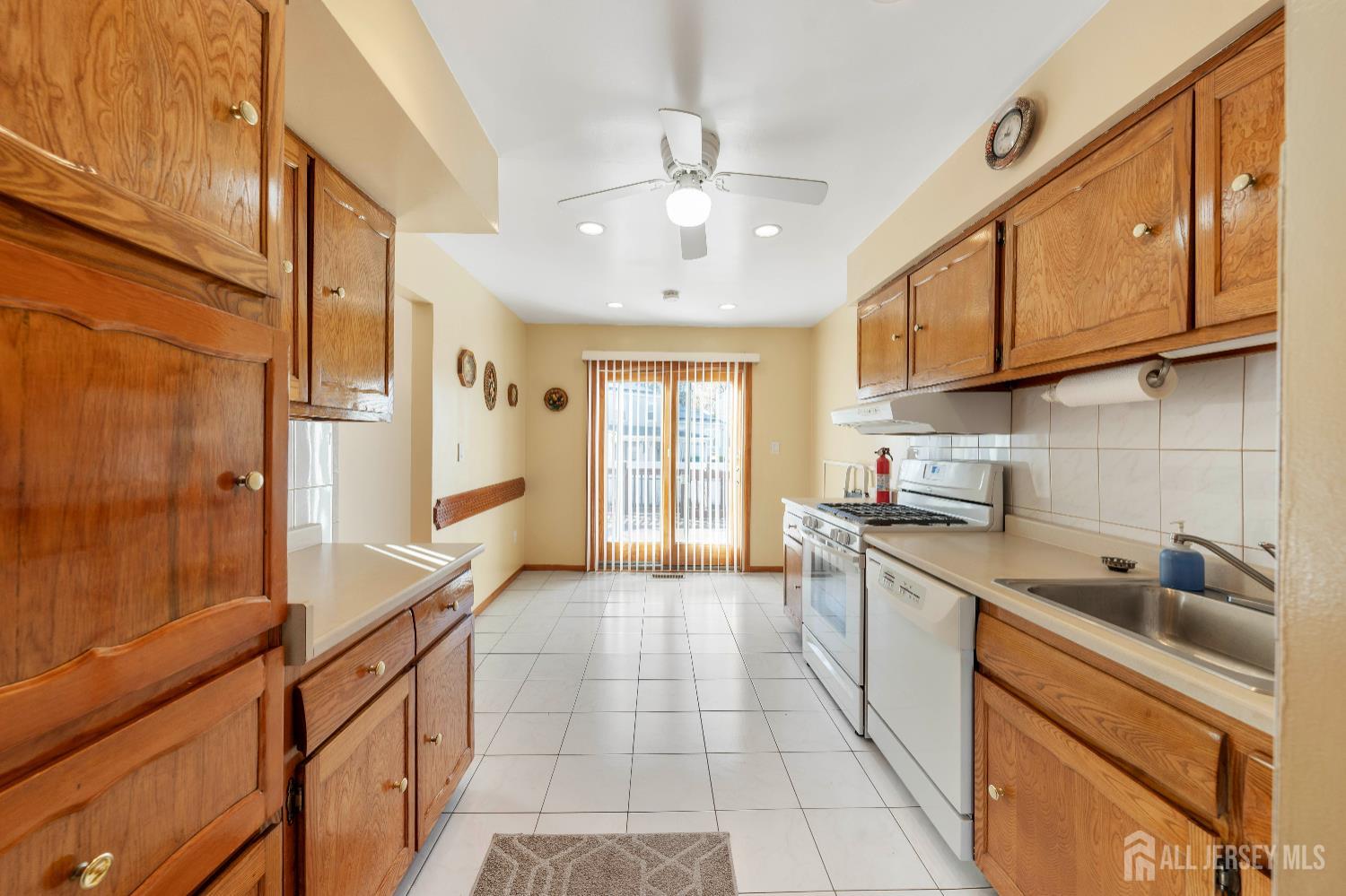 1015 Rudyard Drive, Perth Amboy, NJ, 08861 image 12