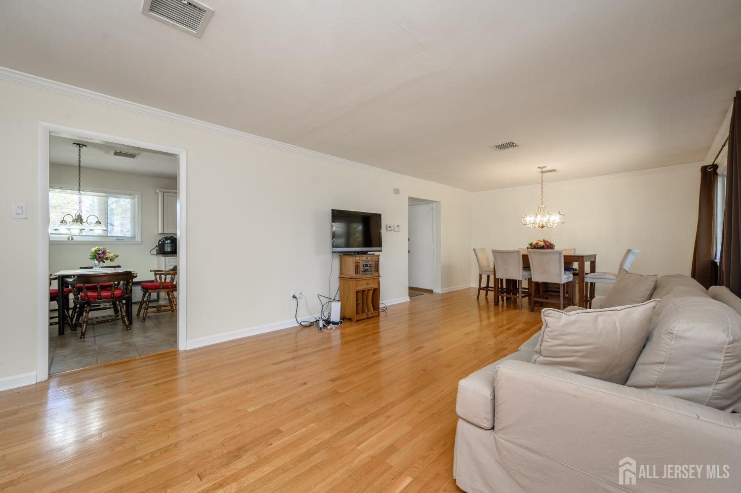 4 Hickory Hill Drive Image 5