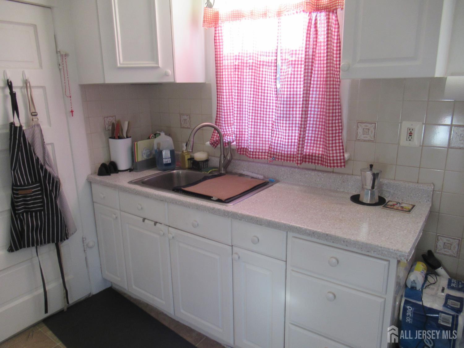 82 Pulaski Avenue, Carteret, NJ, 07008 image 28