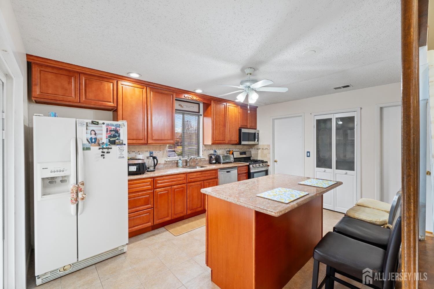 338 Westgate Drive, Edison, NJ, 08820 image 17