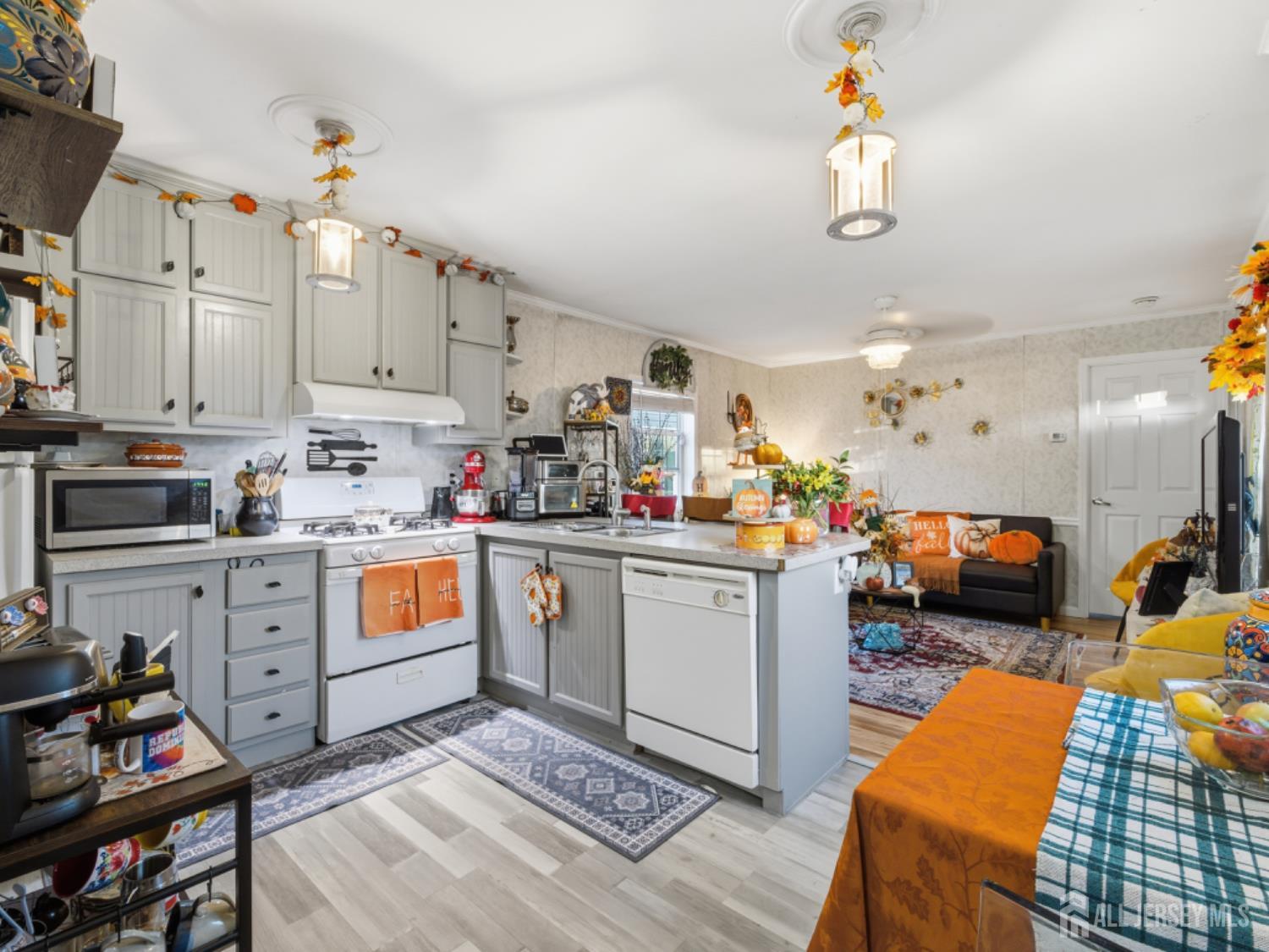 18 3rd Street Image 2