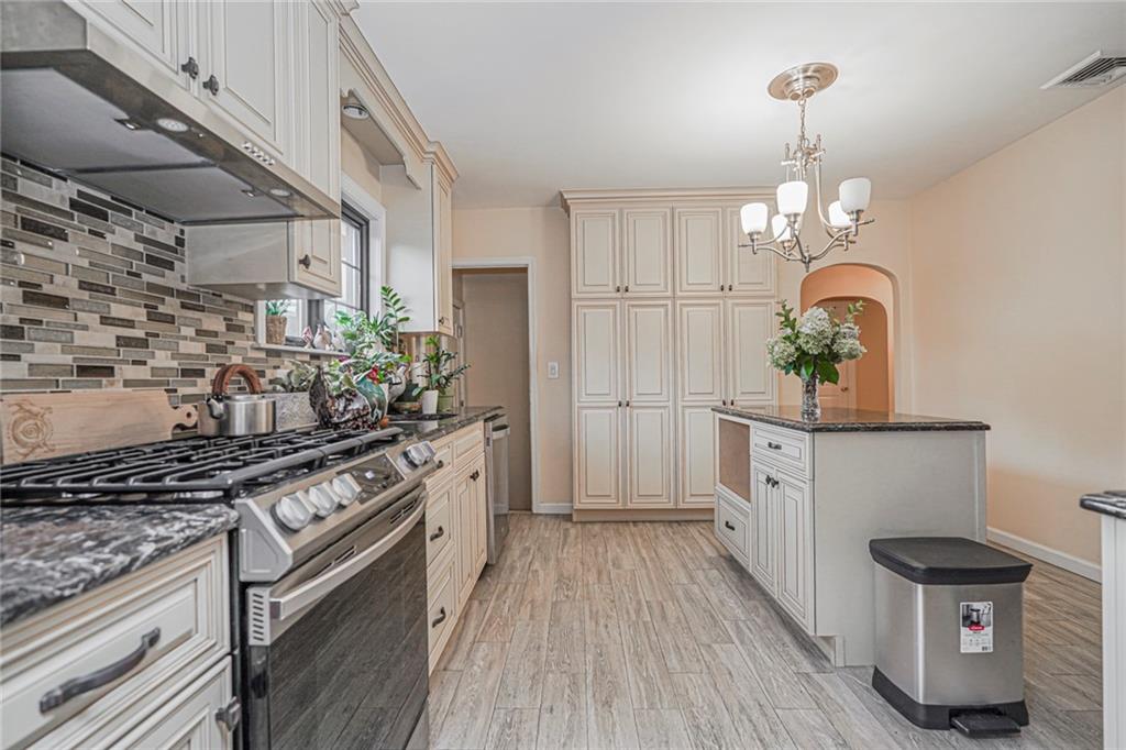 4 Brentwood Avenue, Staten  Island, New York, 10301 image 12