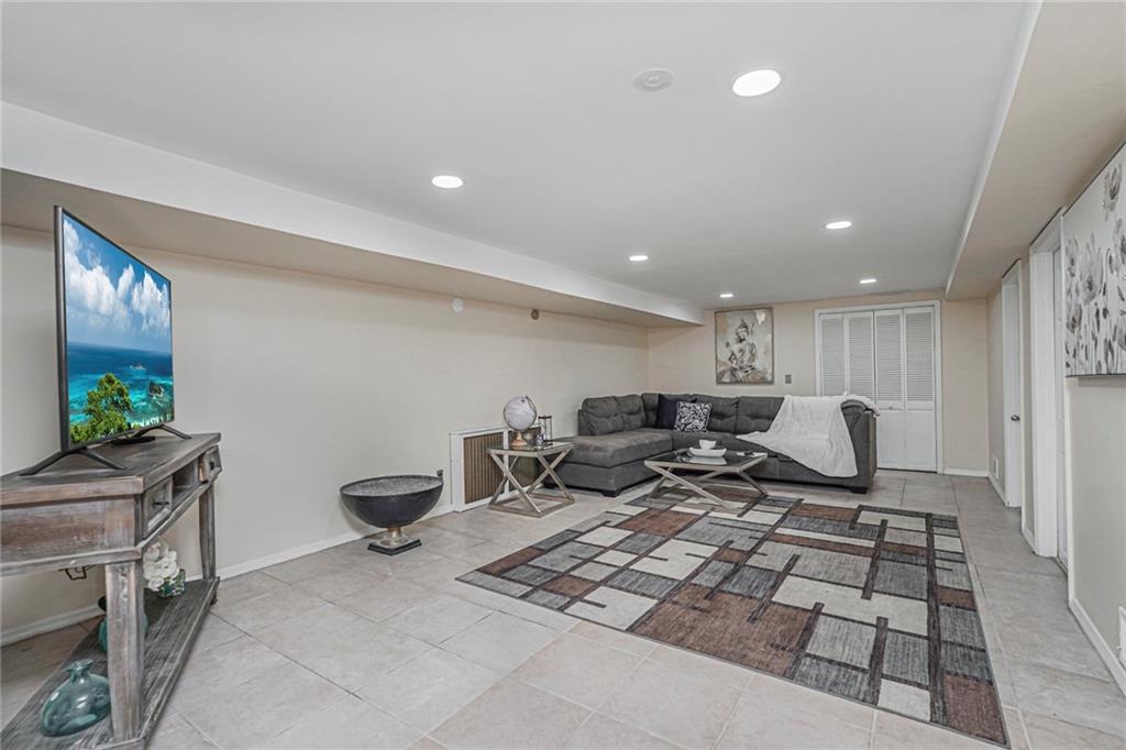 4 Brentwood Avenue, Staten  Island, New York, 10301 image 23