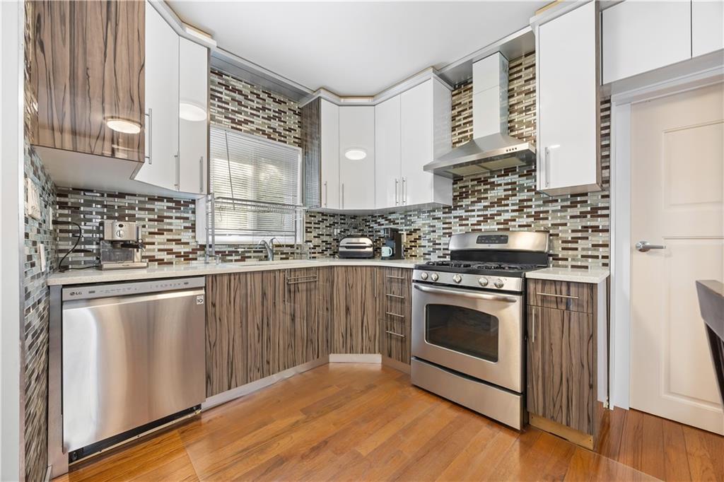 3735 Oceanic Avenue Image 1