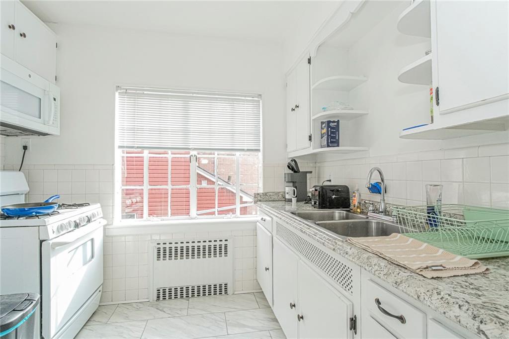 58-62 University Place, Staten  Island, New York, 10301 image 19