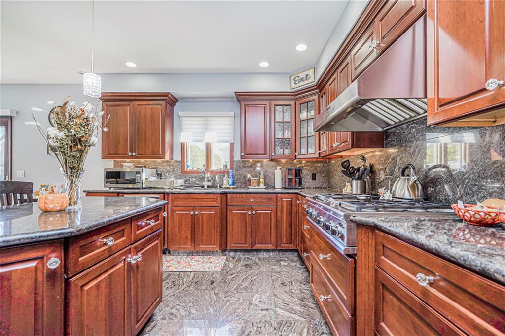 174 Barbara Street, Staten  Island, New York, 10306 image 13