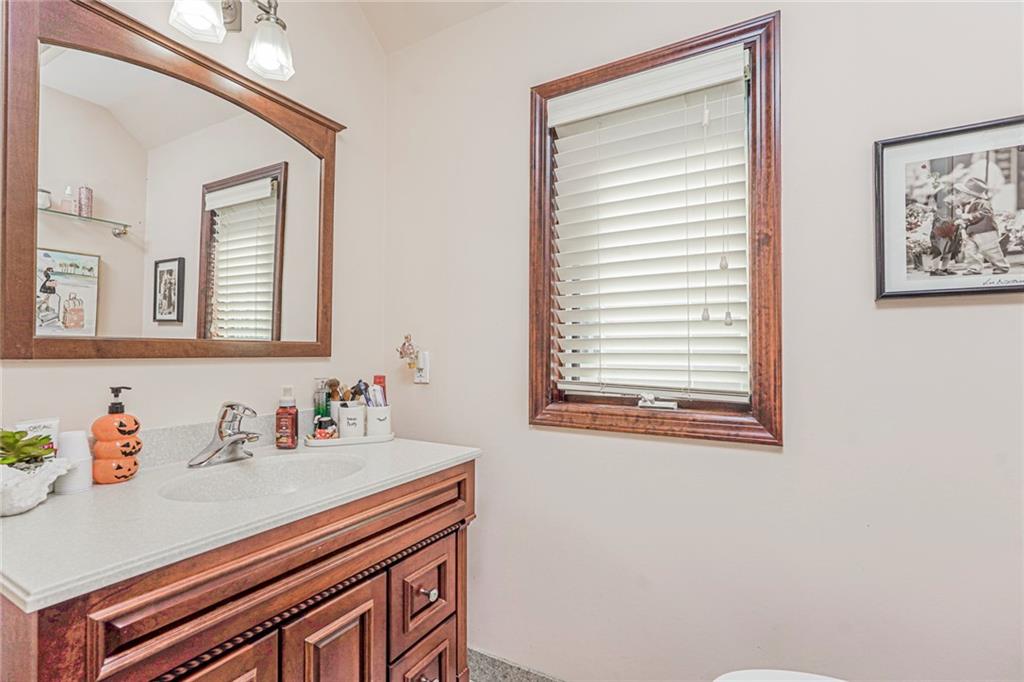 174 Barbara Street, Staten  Island, New York, 10306 image 20